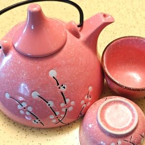 Japanese Style Pink Sakura Ceramic Teapot and Cups.